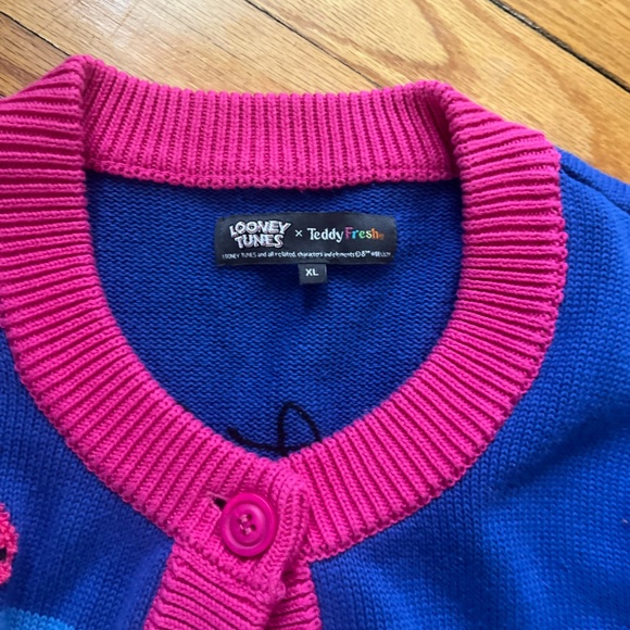 TF X LOONEY TUNES WOMEN'S TWEETY CARDIGAN. *like new* XL - Picture 4 of 6